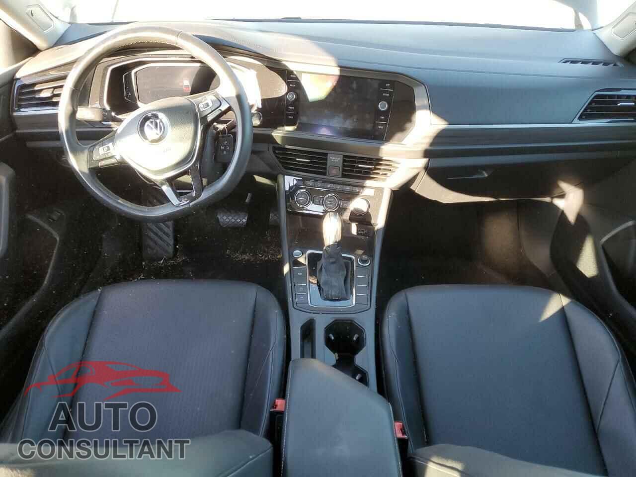 VOLKSWAGEN JETTA 2019 - 3VWEB7BUXKM237617