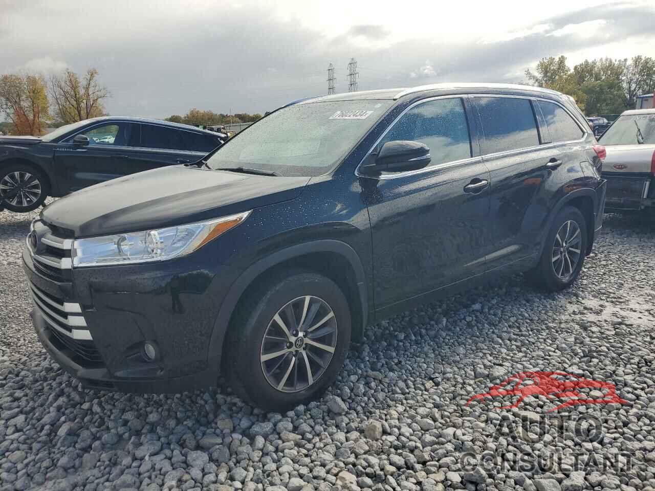 TOYOTA HIGHLANDER 2018 - 5TDJZRFH6JS562432