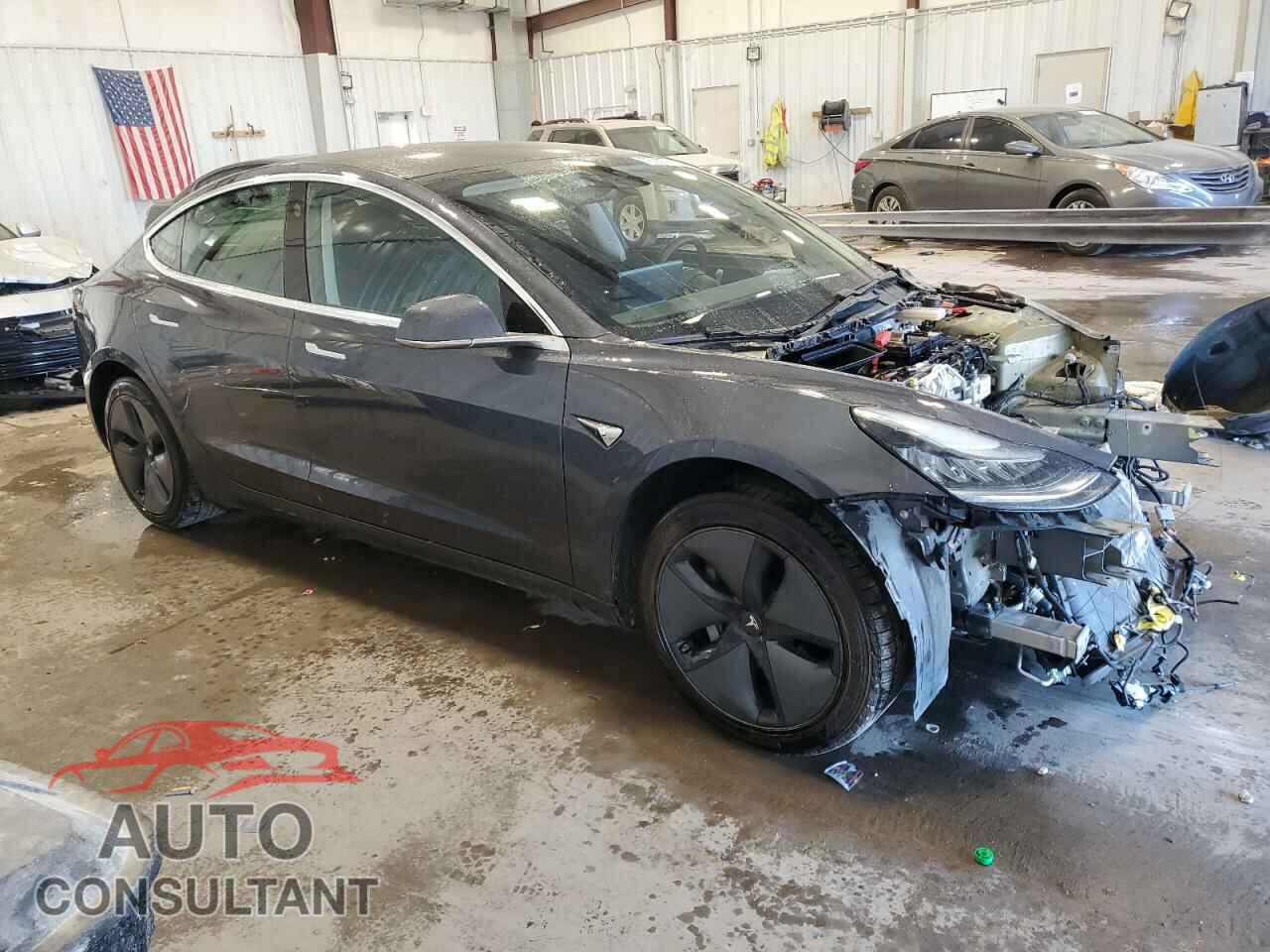 TESLA MODEL 3 2019 - 5YJ3E1EB8KF441975