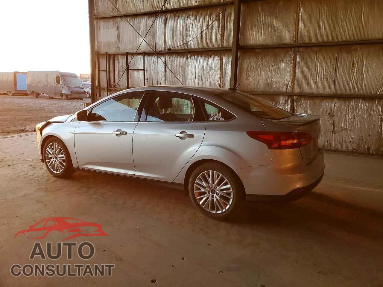 FORD FOCUS 2017 - 1FADP3J27HL208777