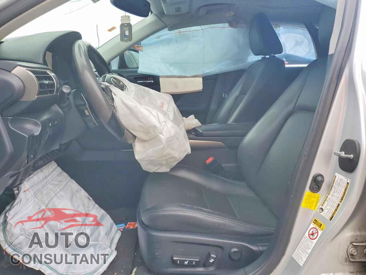 LEXUS IS 2015 - JTHBF1D28F5055783