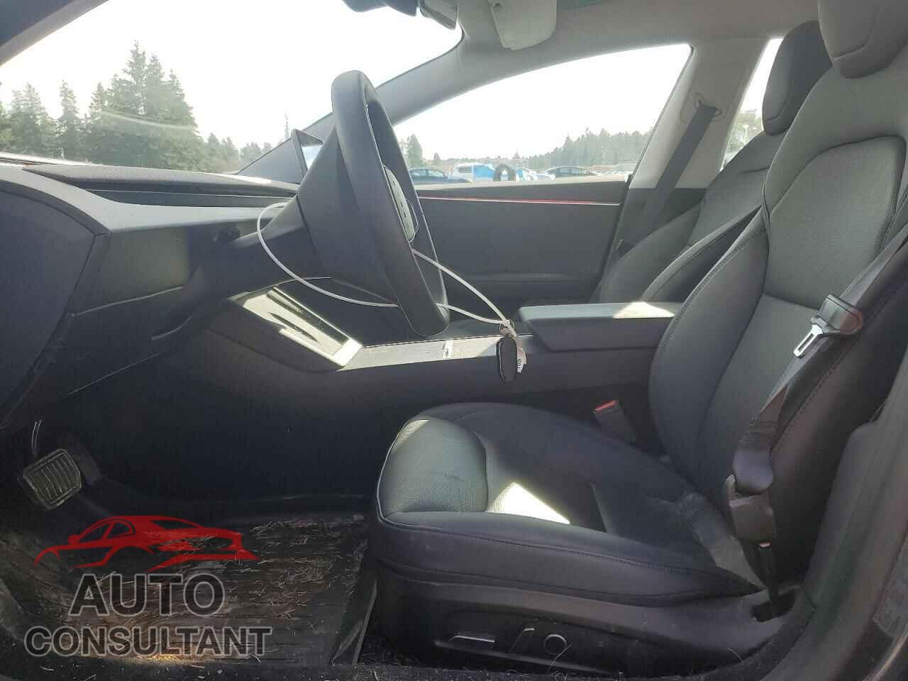 TESLA MODEL 3 2024 - 5YJ3E1EB4RF792537