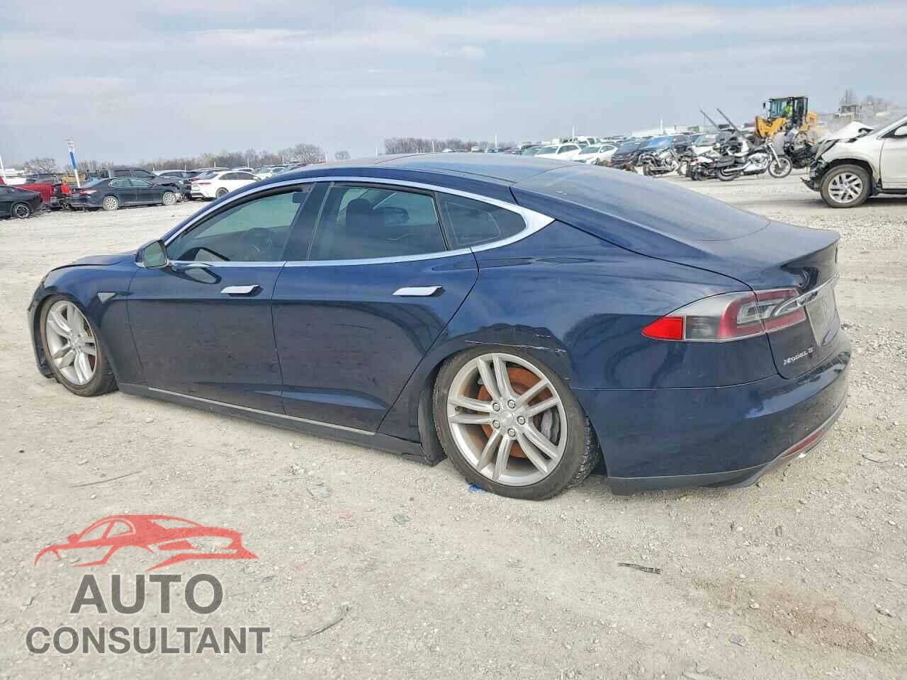 TESLA MODEL S 2013 - 5YJSA1CG8DFP04863