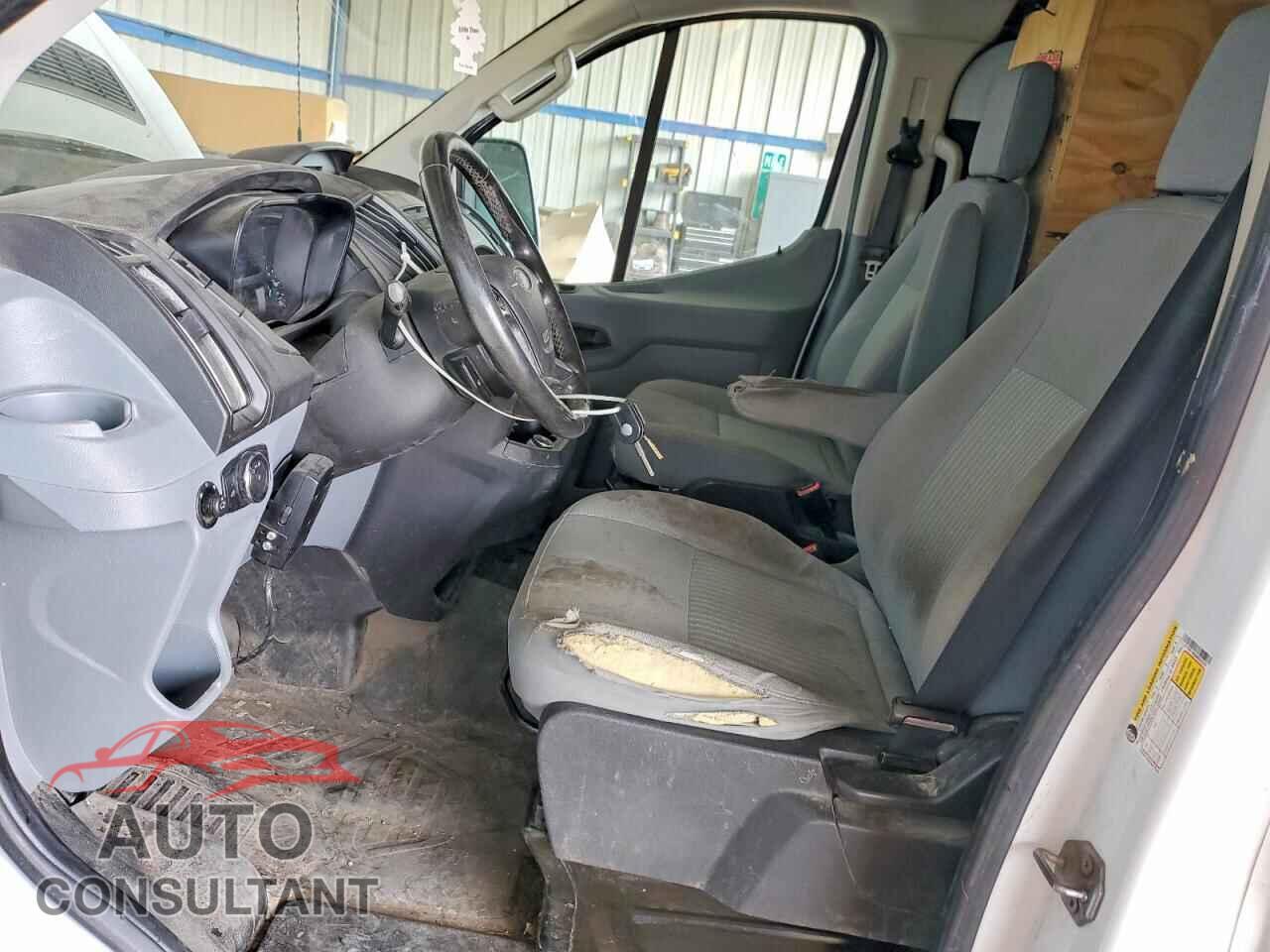 FORD TRANSIT 2017 - 1FTYR1YM2HKB25233