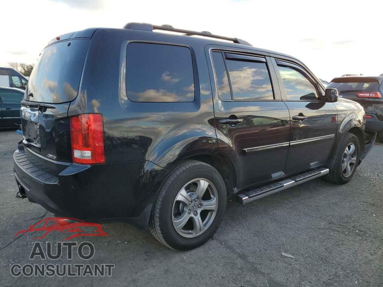 HONDA PILOT 2015 - 5FNYF4H60FB005596
