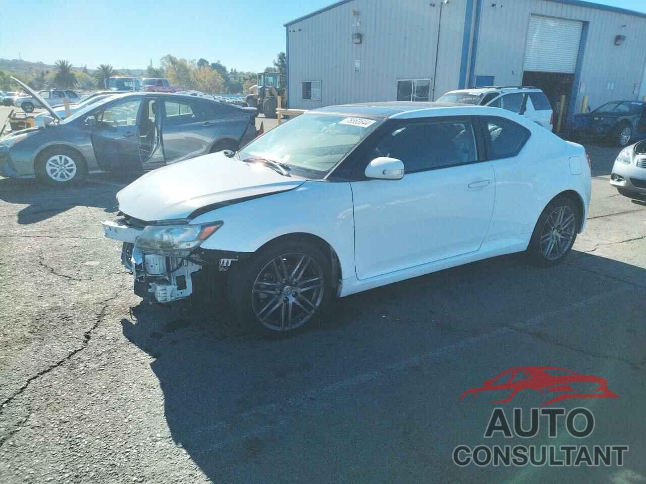 TOYOTA SCION 2011 - JTKJF5C7XB3015141