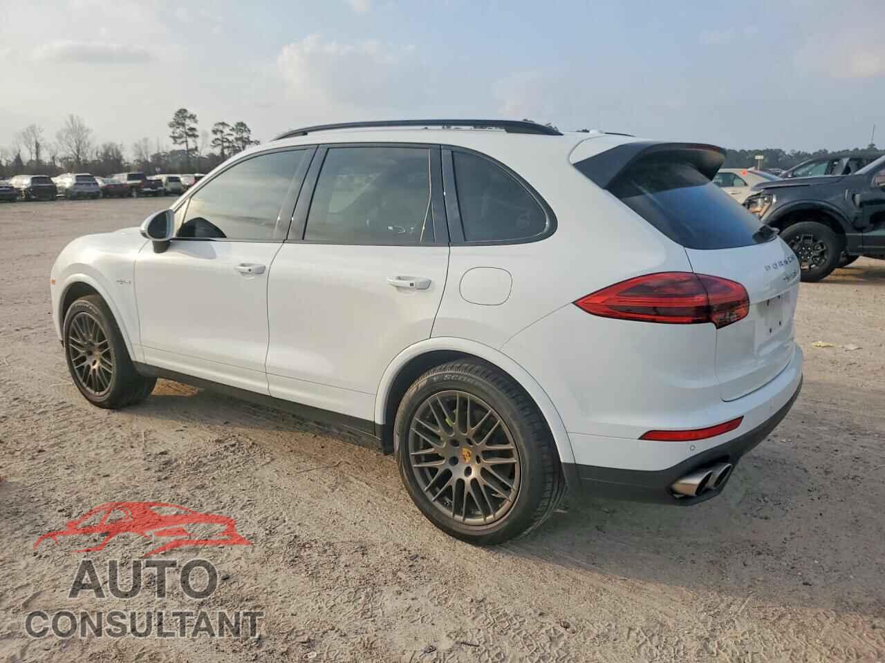 PORSCHE CAYENNE 2018 - WP1AE2A28JLA70345