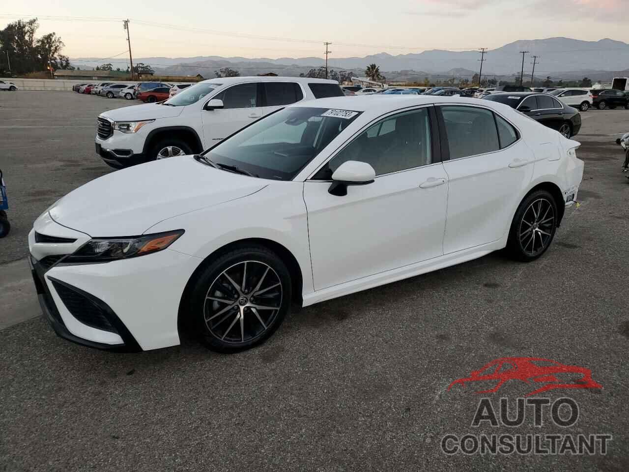 TOYOTA CAMRY 2021 - 4T1G11AK9MU563060