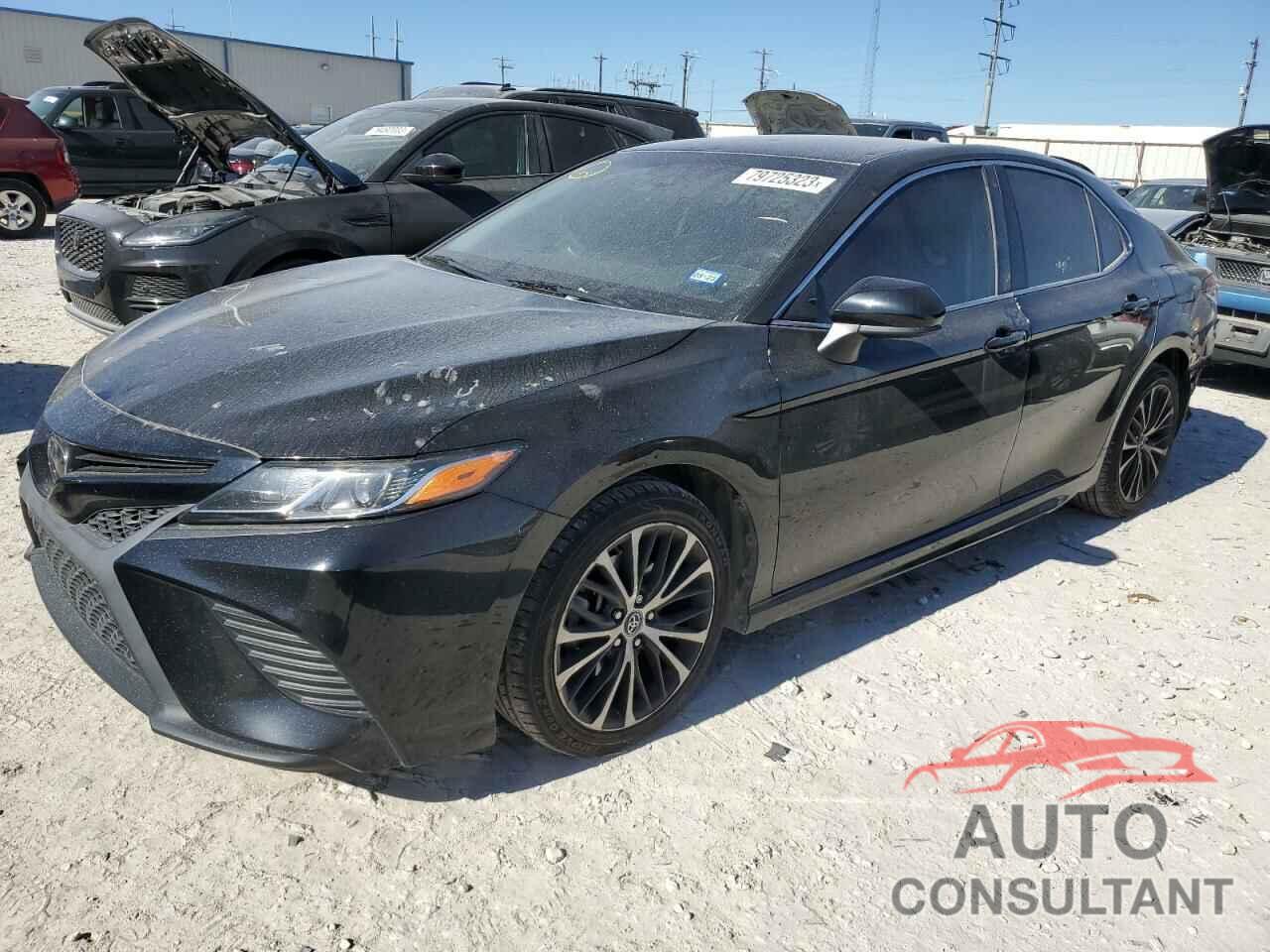 TOYOTA CAMRY 2018 - 4T1B11HK5JU048682