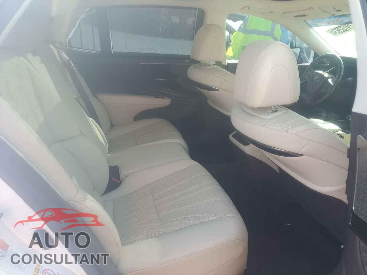LEXUS LS500 2018 - JTHB5LFF3J5004327