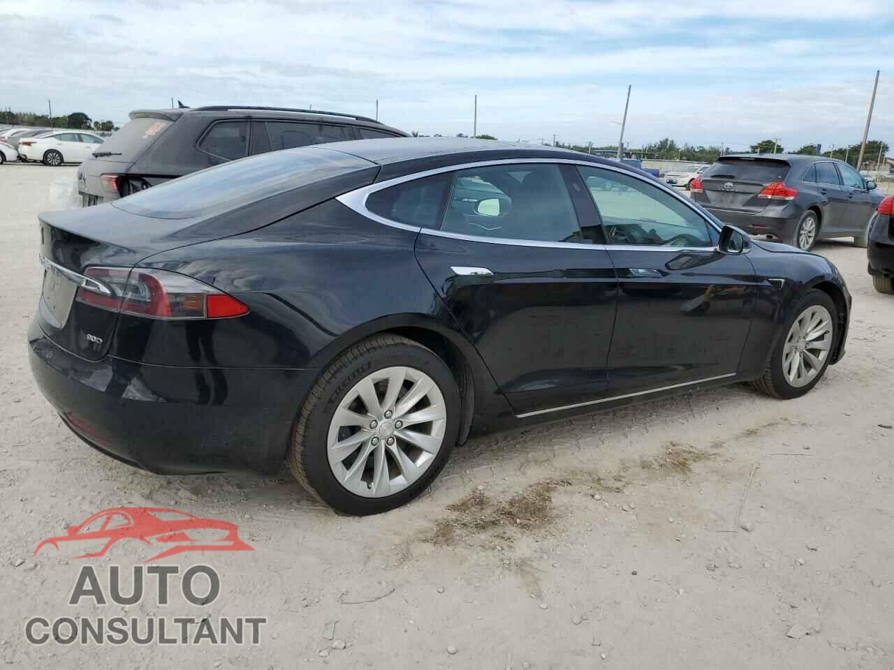 TESLA MODEL S 2017 - 5YJSA1E26HF199235