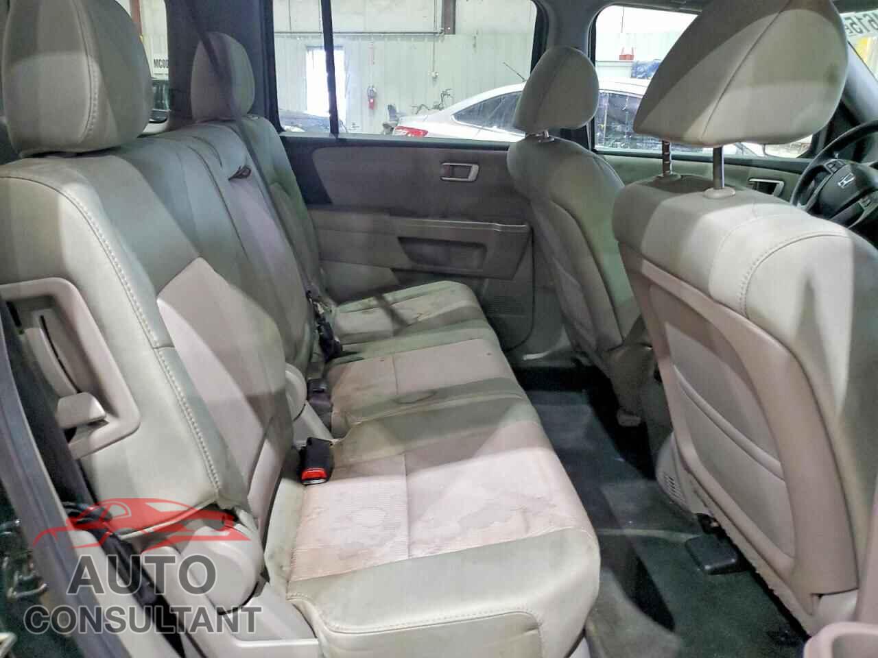 HONDA PILOT 2014 - 5FNYF4H42EB010151