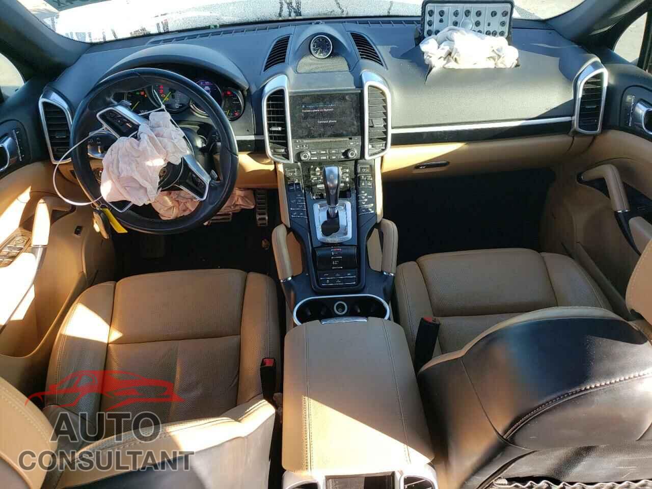 PORSCHE CAYENNE 2017 - WP1AE2A29HLA73152