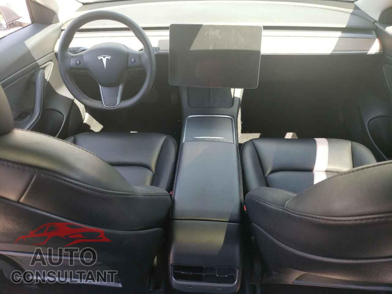 TESLA MODEL 3 2021 - 5YJ3E1EA0MF929585