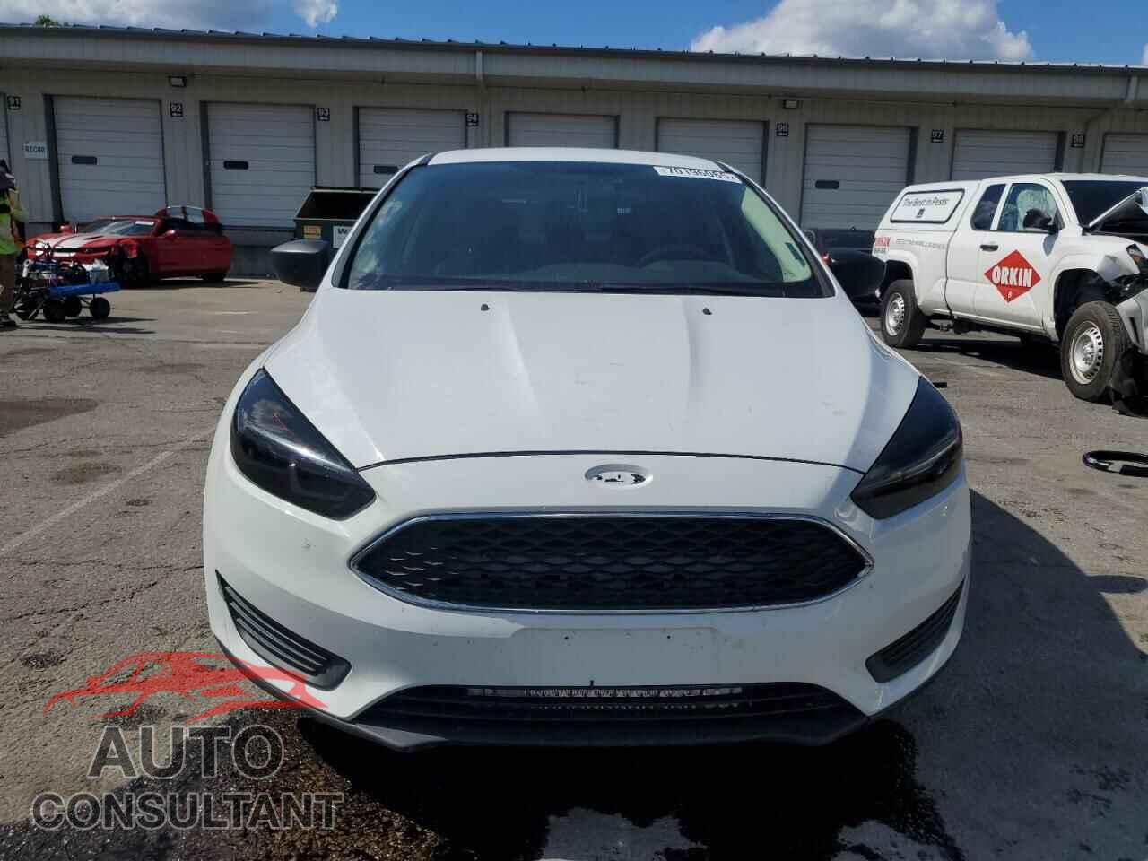 FORD FOCUS 2017 - 1FADP3E28HL342854