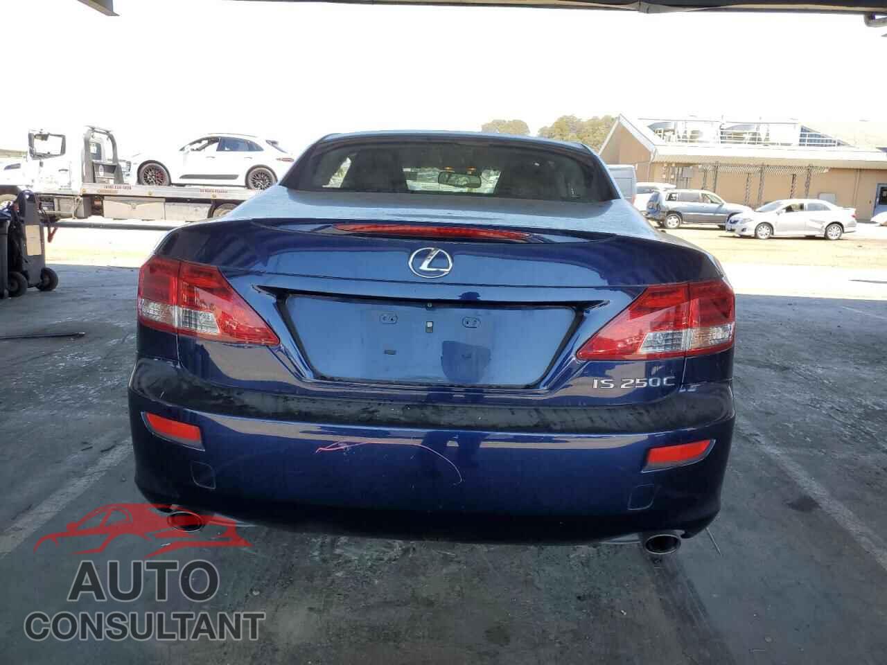 LEXUS IS 2014 - JTHFF2C21E2529405