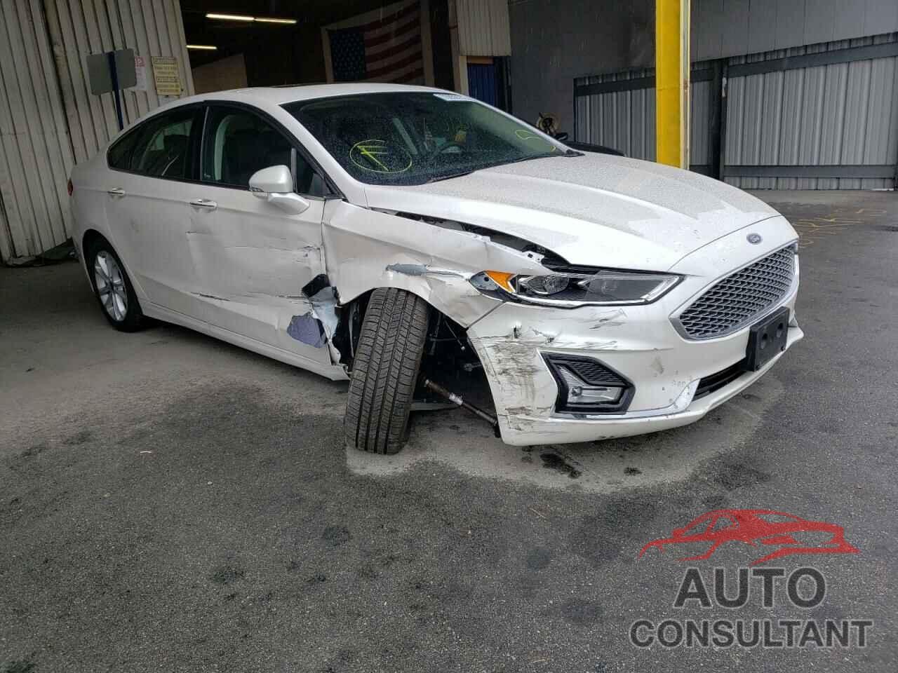 FORD FUSION 2020 - 3FA6P0SU8LR171319