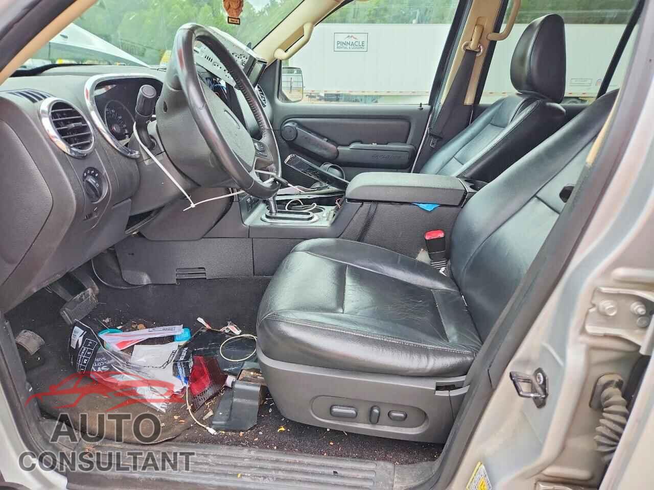 FORD EXPLORER 2010 - 1FMEU6DE1AUA01005