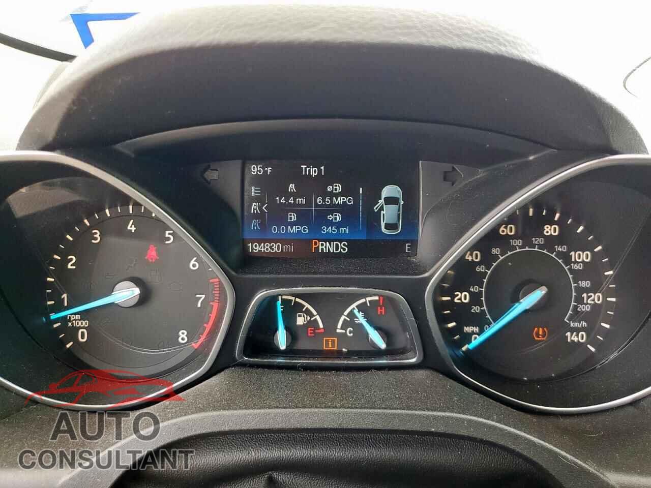 FORD ESCAPE 2018 - 1FMCU0F71JUB72145