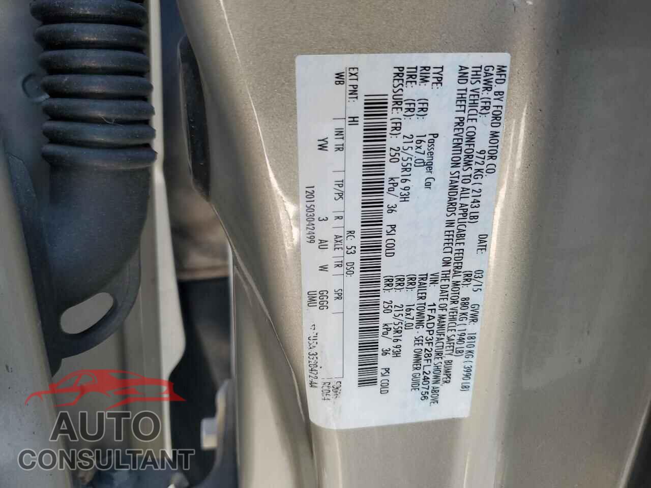 FORD FOCUS 2015 - 1FADP3F28FL240756