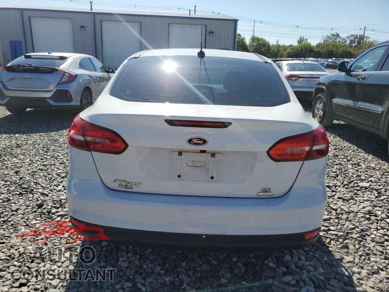 FORD FOCUS 2018 - 1FADP3FE7JL200087