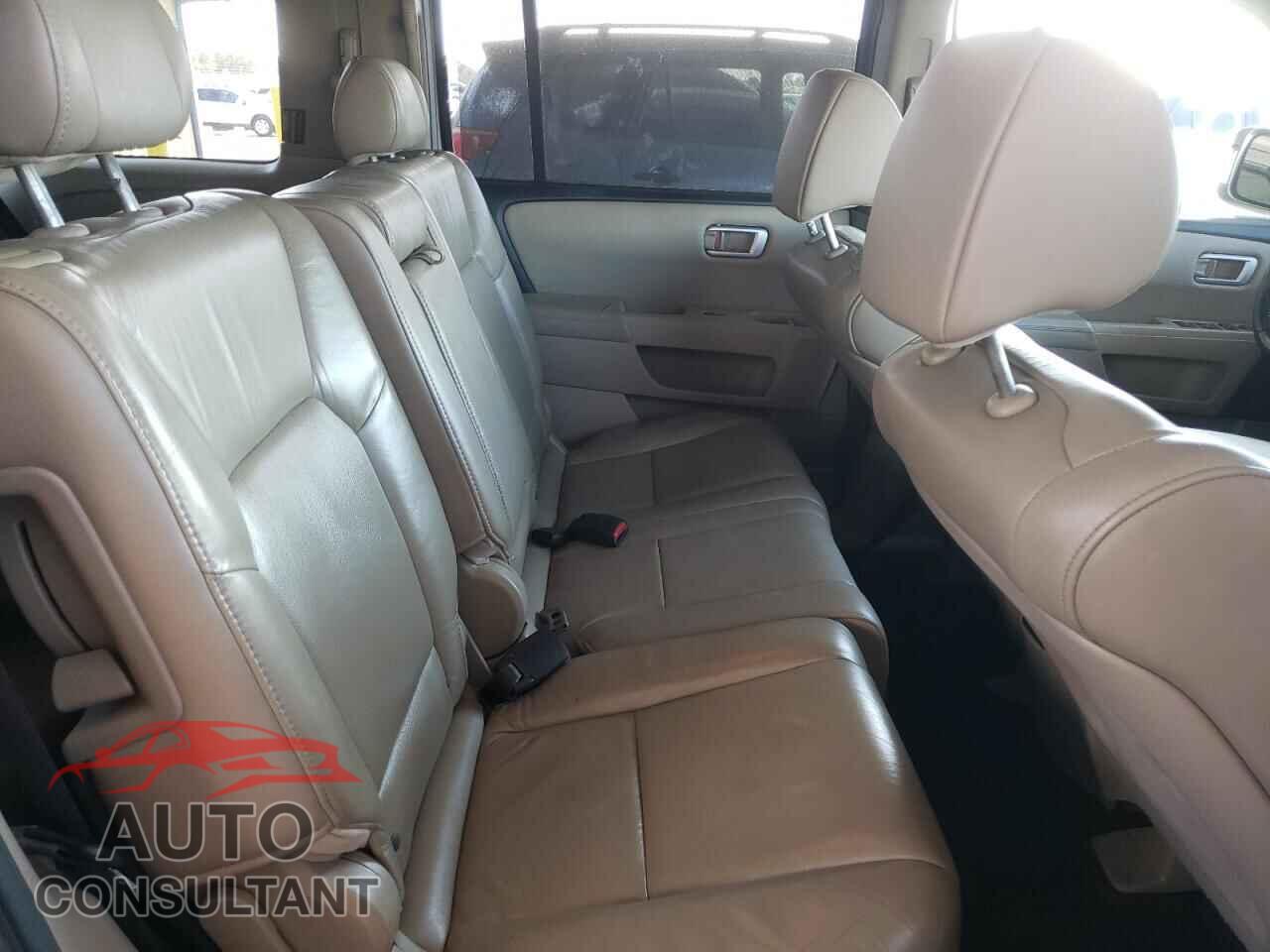 HONDA PILOT 2011 - 5FNYF4H91BB072017