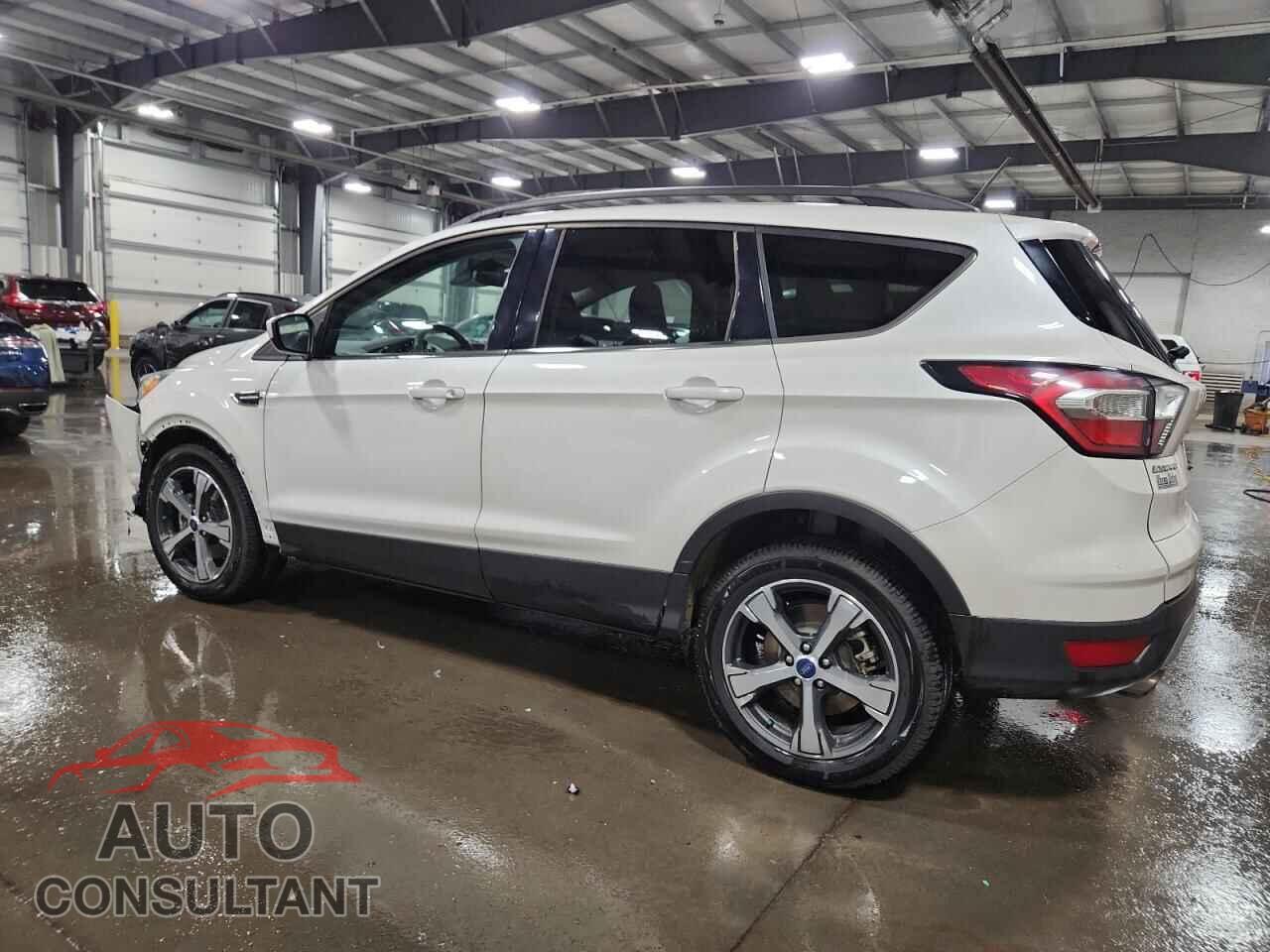 FORD ESCAPE 2018 - 1FMCU9HD2JUA10029