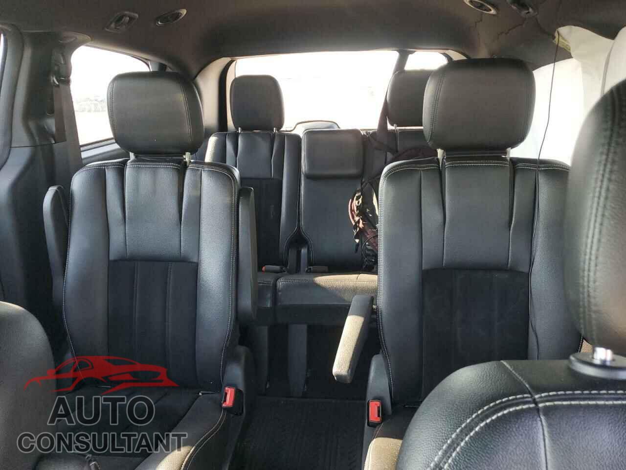 DODGE CARAVAN 2018 - 2C4RDGCG9JR135711