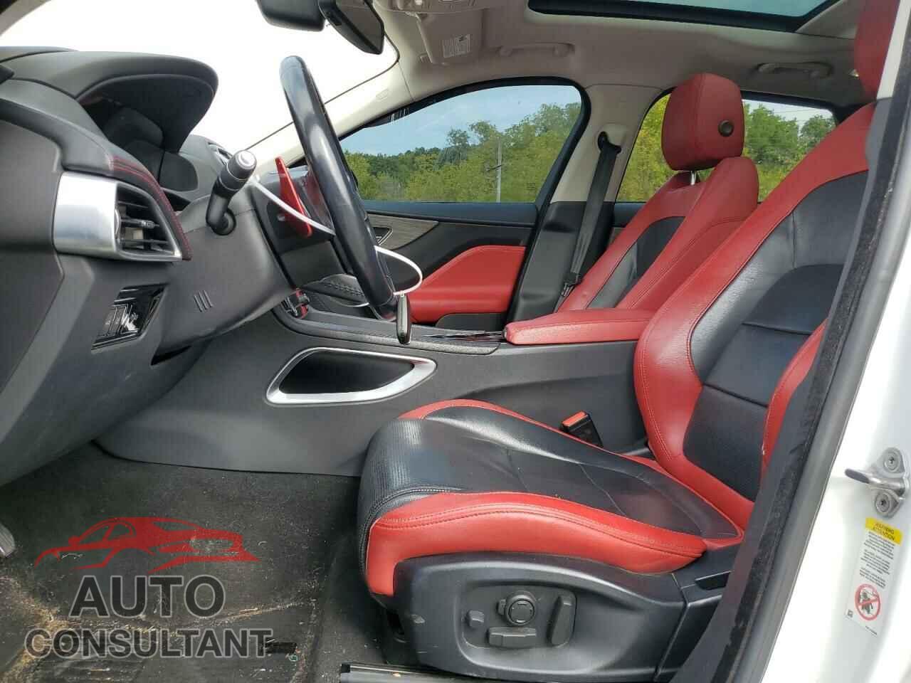 JAGUAR F-PACE 2017 - SADCM2BV9HA077627