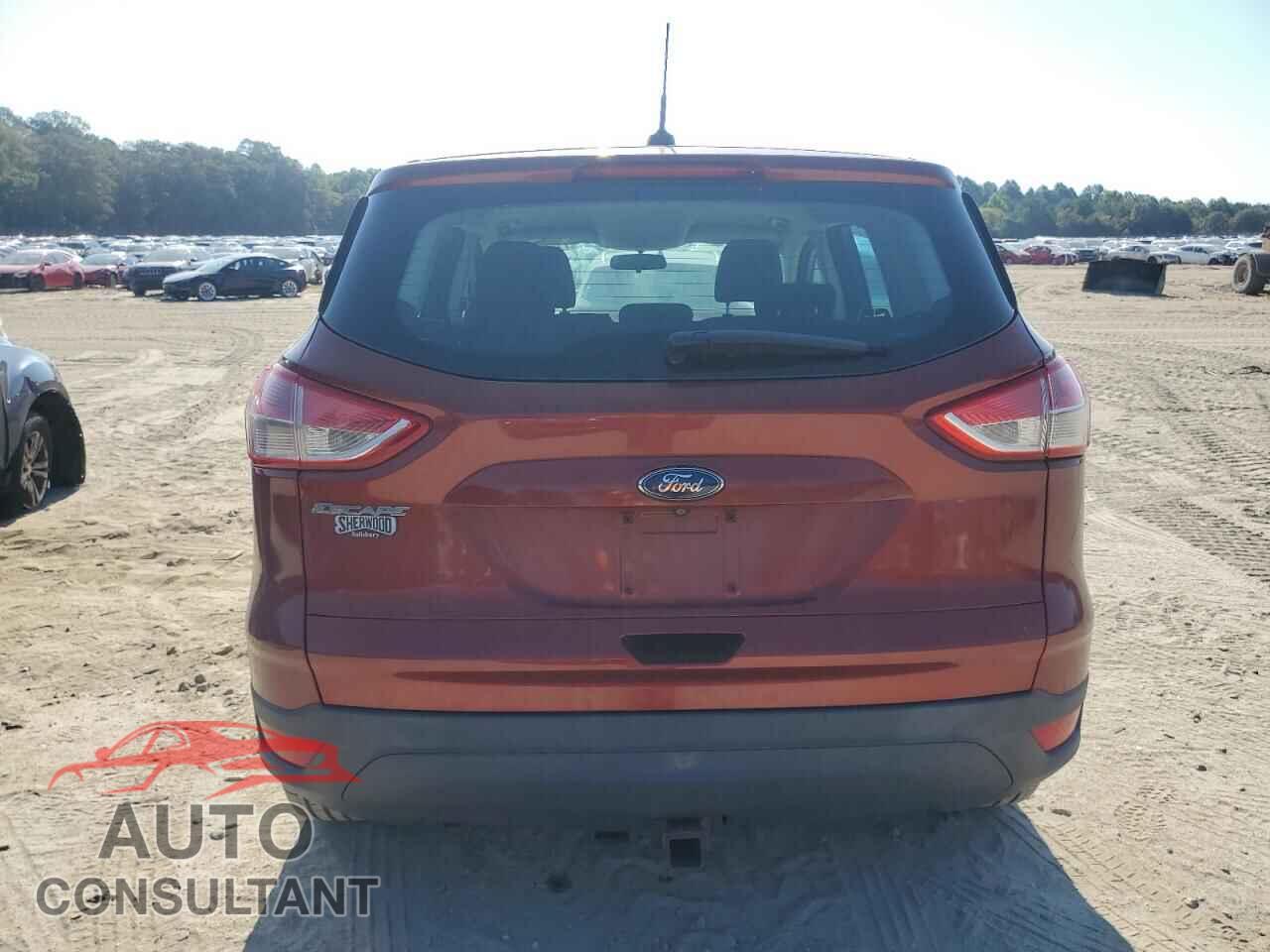 FORD ESCAPE 2015 - 1FMCU0F78FUA04431