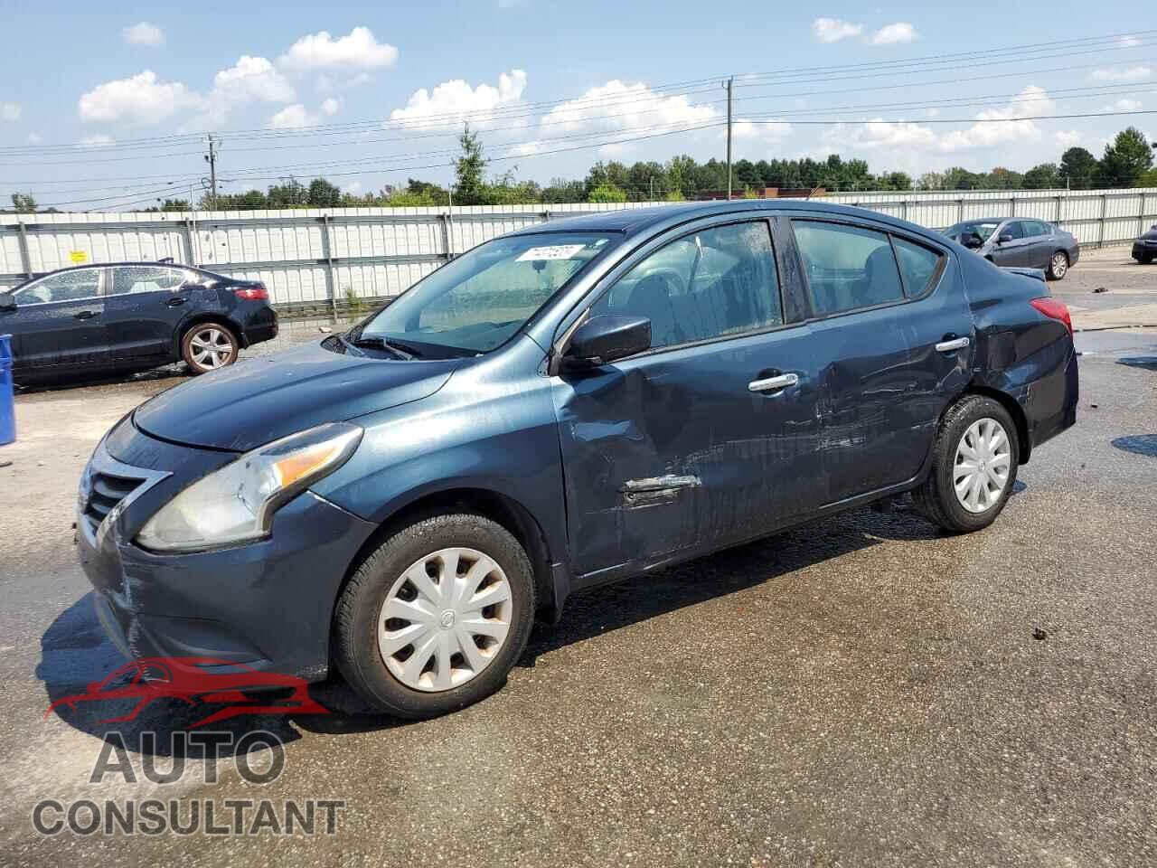 NISSAN VERSA 2017 - 3N1CN7APXHL868639