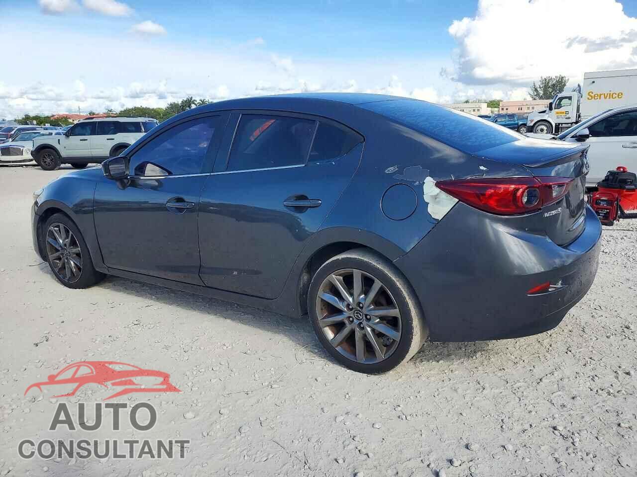 MAZDA 3 2018 - 3MZBN1V35JM185080