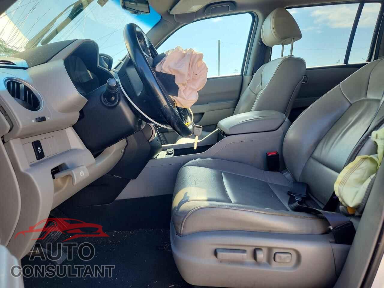 HONDA PILOT 2014 - 5FNYF3H58EB028608