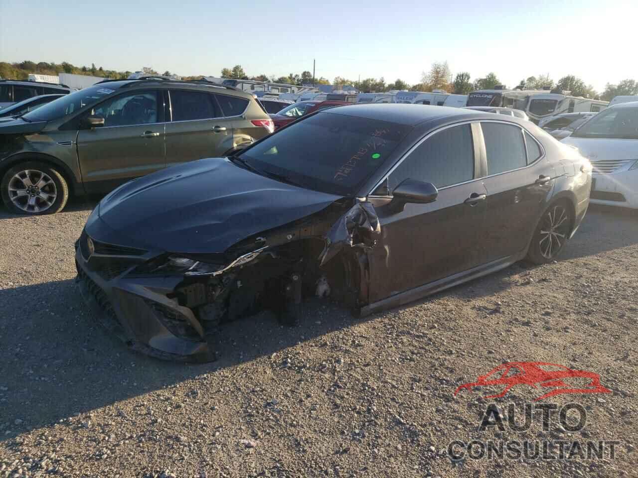 TOYOTA CAMRY 2018 - 4T1B11HK0JU113891