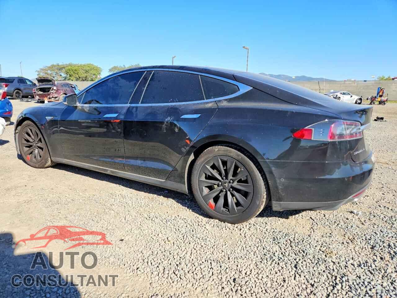 TESLA MODEL S 2015 - 5YJSA1E25FF108601
