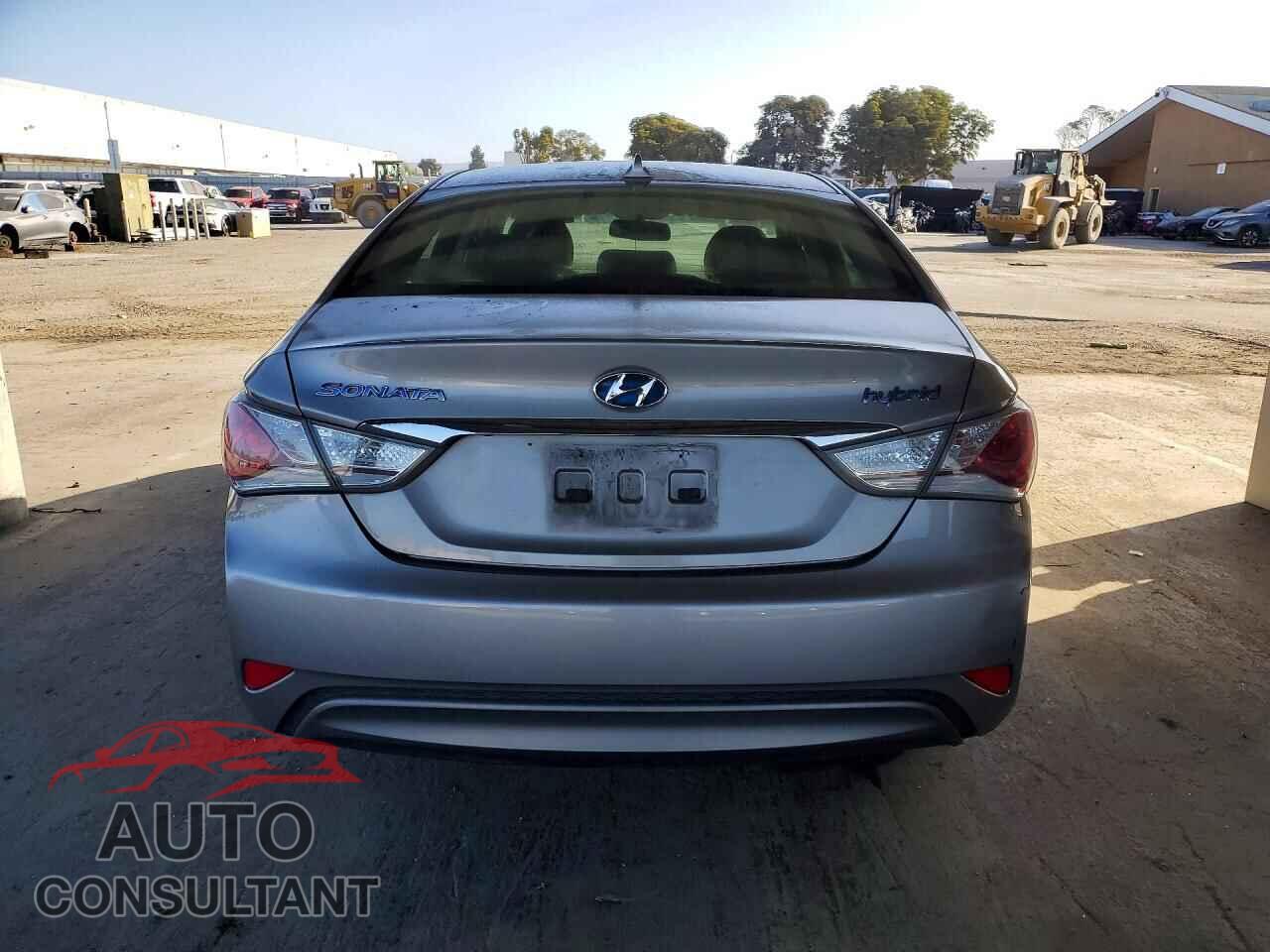 HYUNDAI SONATA 2012 - KMHEC4A48CA033442