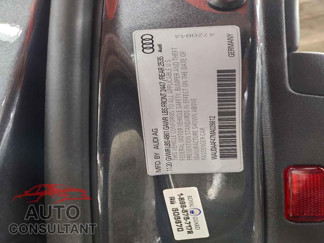 AUDI A4 2021 - WAUDAAF47MA028812