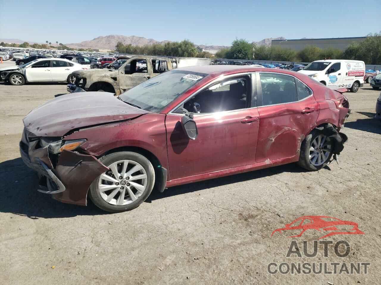 TOYOTA CAMRY 2022 - 4T1R11AK1NU070449