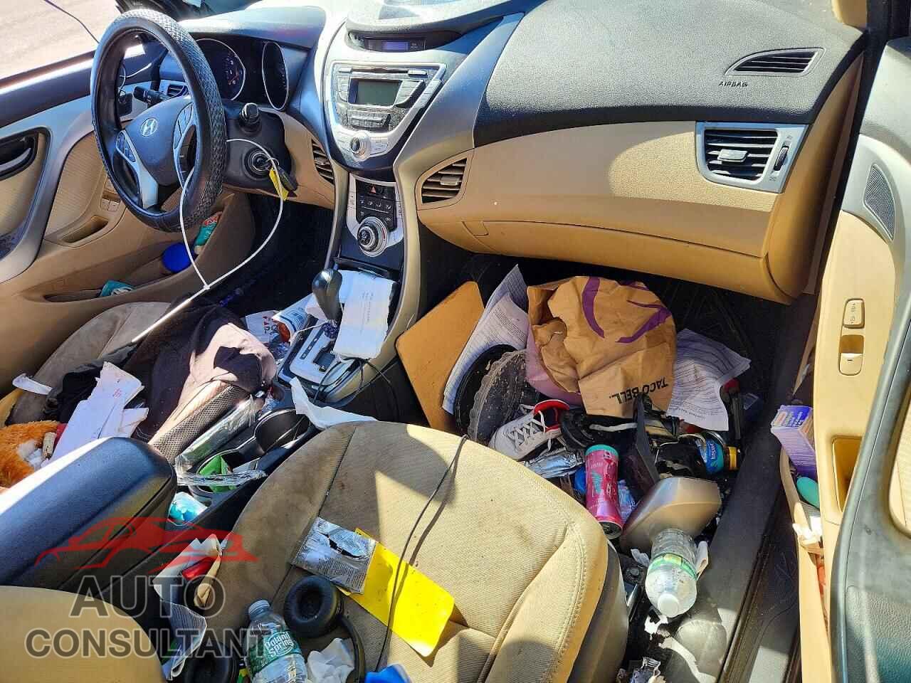 HYUNDAI ELANTRA 2012 - 5NPDH4AE3CH106185