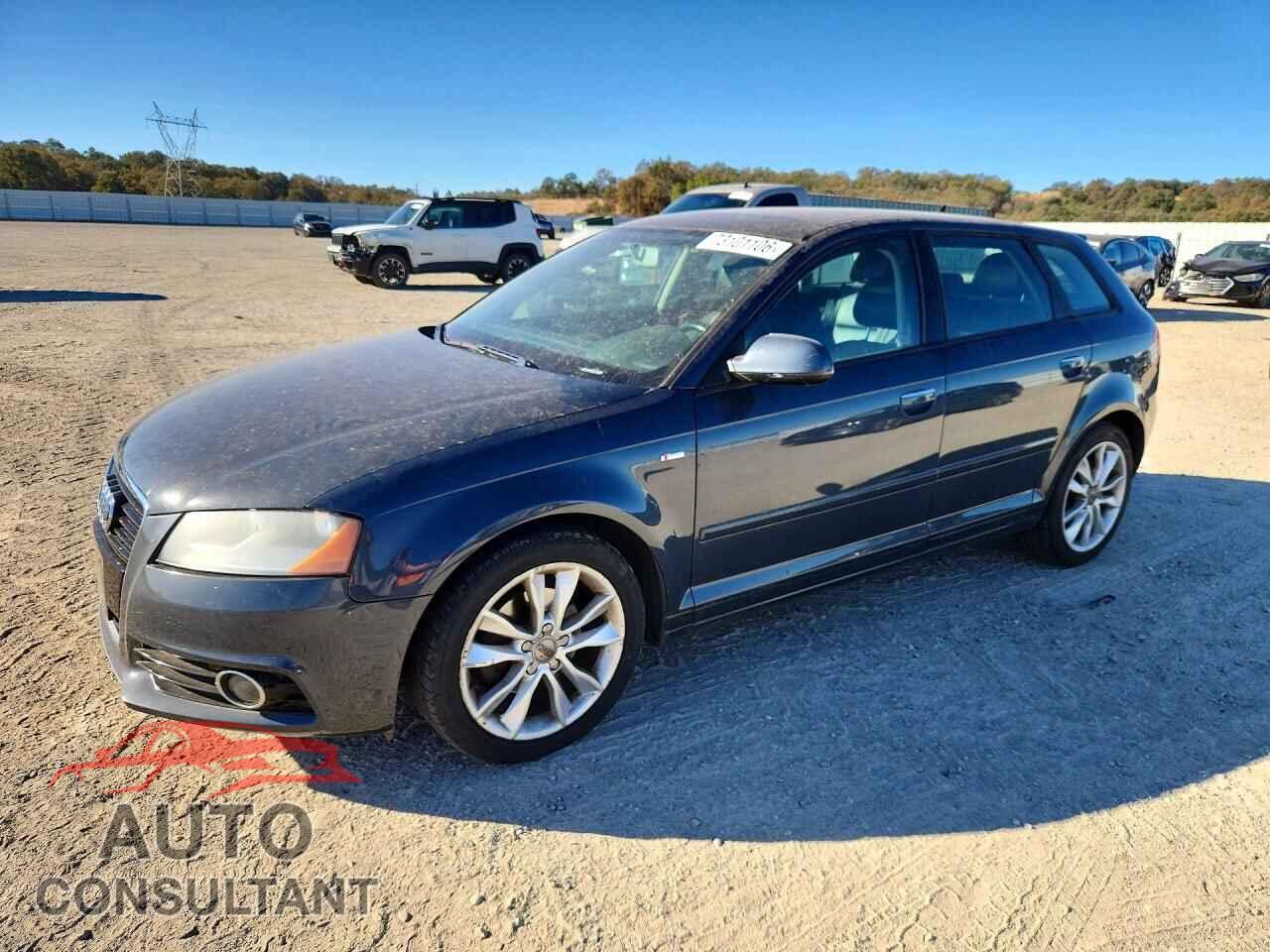 AUDI A3 2012 - WAUBJAFM1CA101050