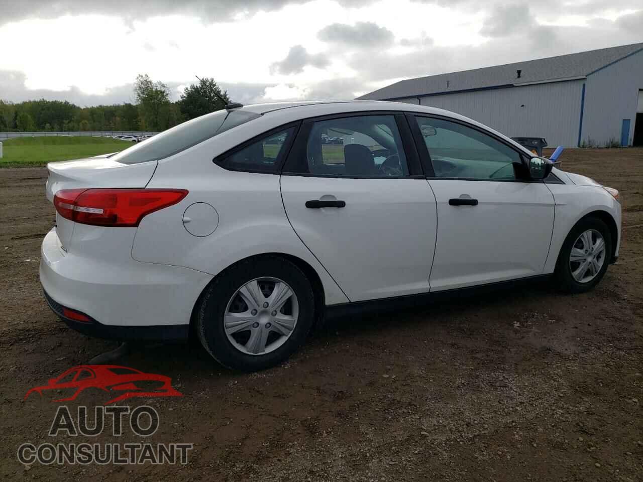 FORD FOCUS 2015 - 1FADP3E21FL367530