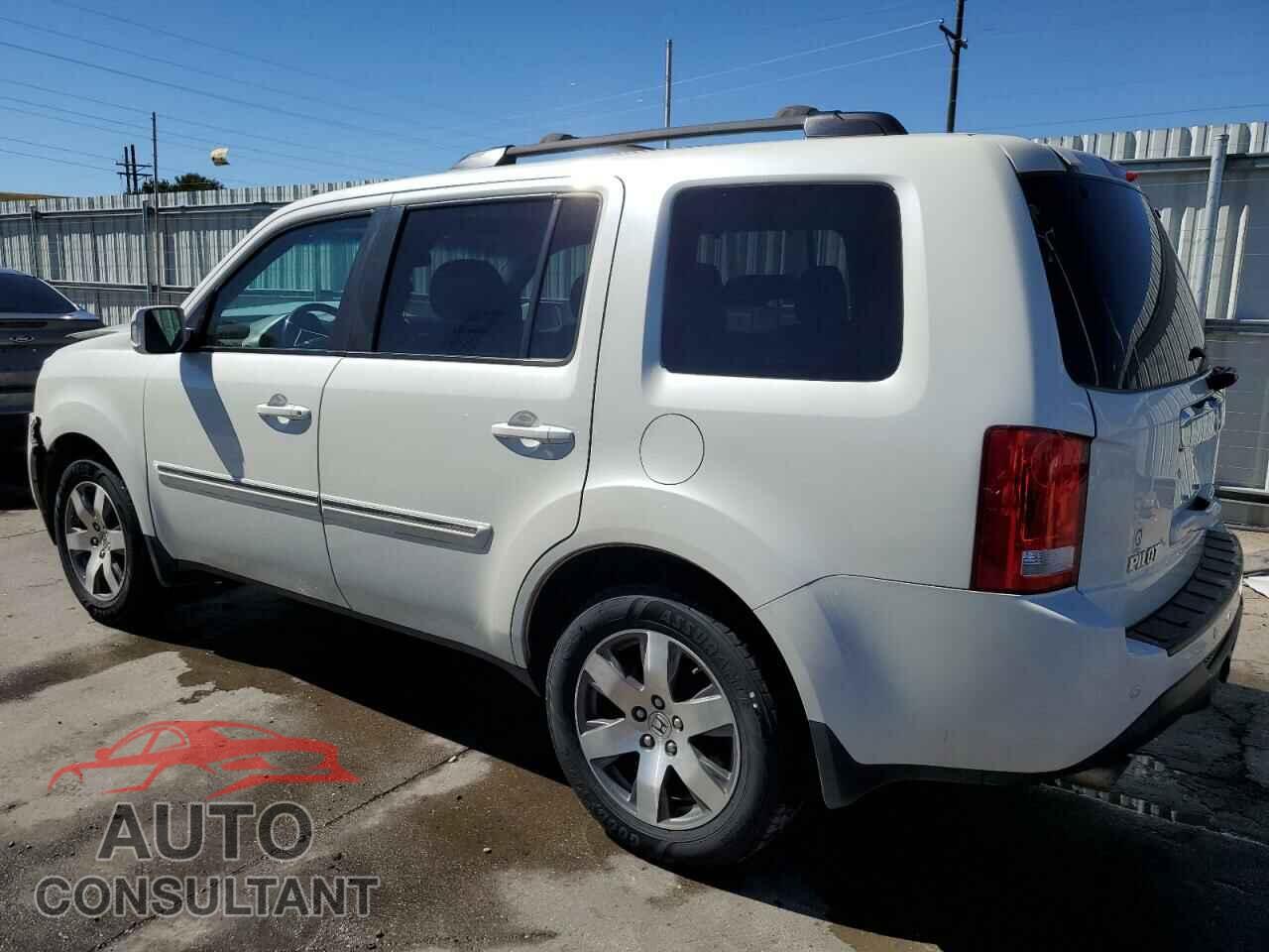 HONDA PILOT 2015 - 5FNYF4H93FB044774