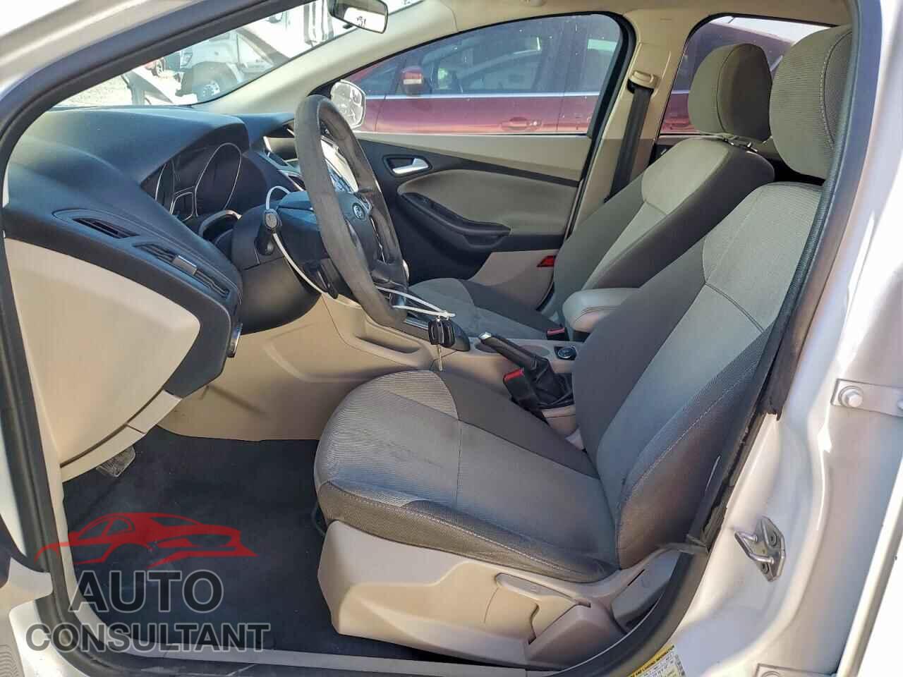 FORD FOCUS 2014 - 1FADP3F27EL230976