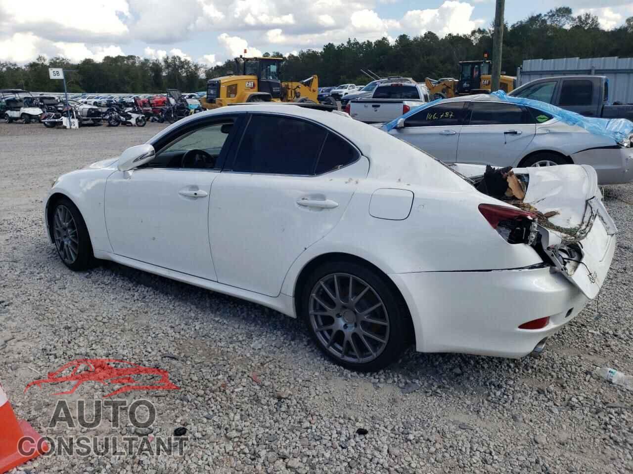 LEXUS IS 2011 - JTHBF5C28B5147513