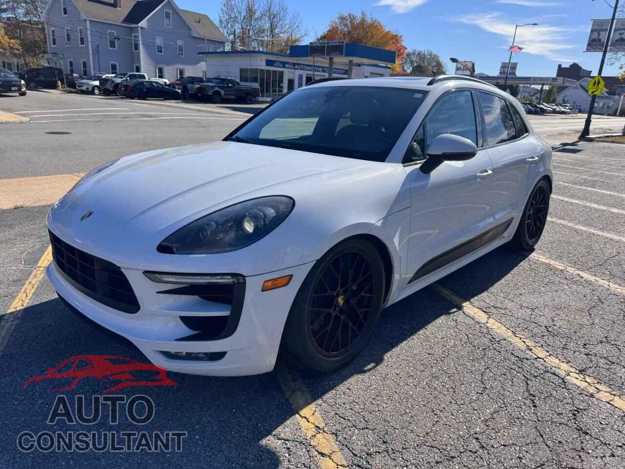 PORSCHE MACAN 2018 - WP1AG2A55JLB60007