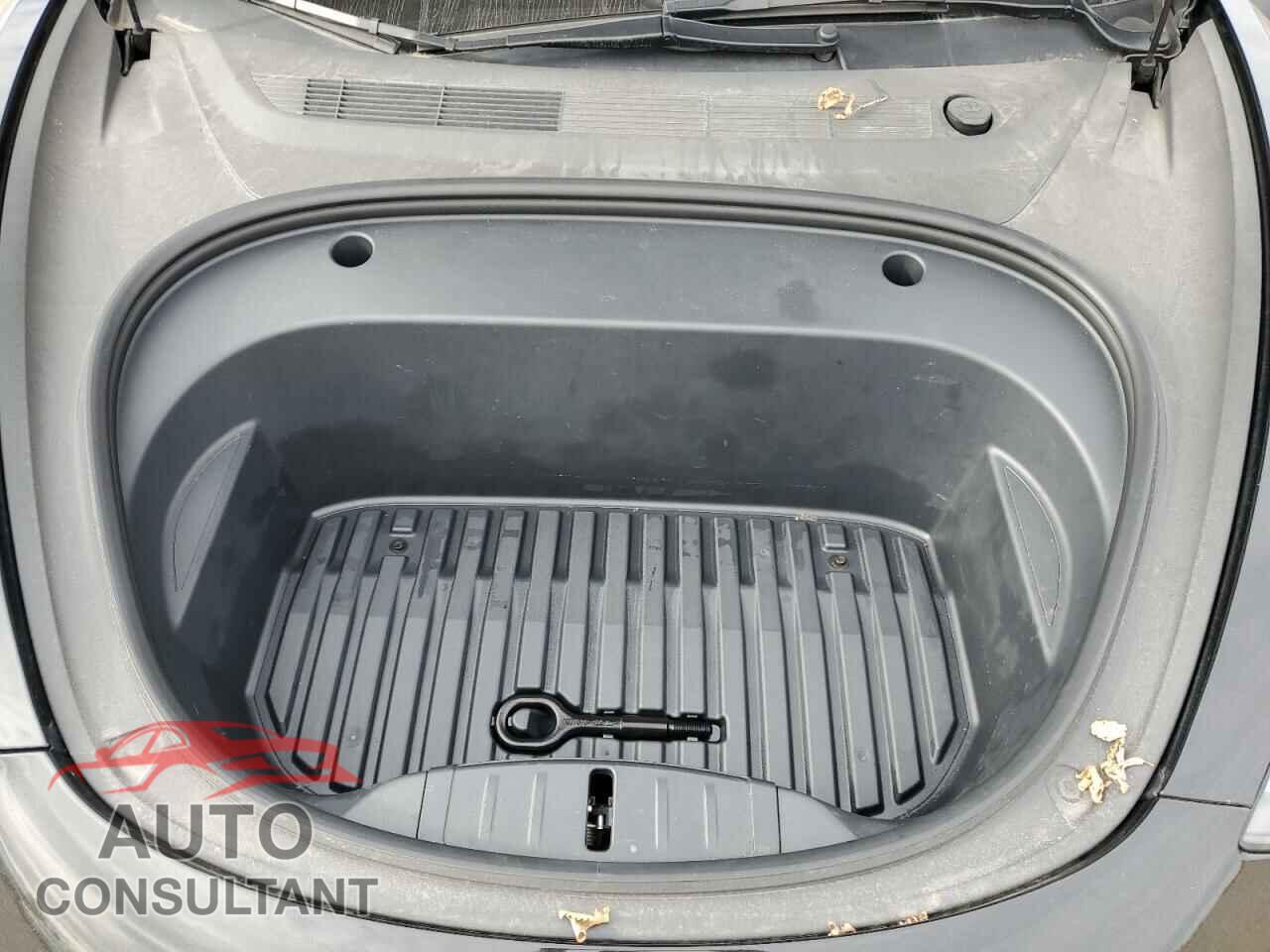 TESLA MODEL 3 2022 - 5YJ3E1EA5NF210785
