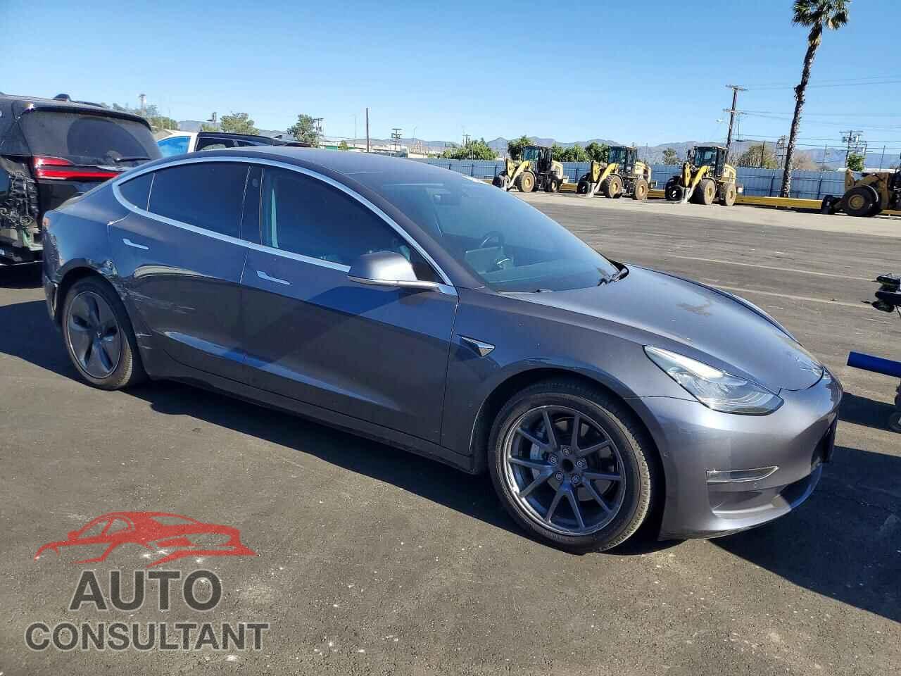 TESLA MODEL 3 2018 - 5YJ3E1EA5JF037165