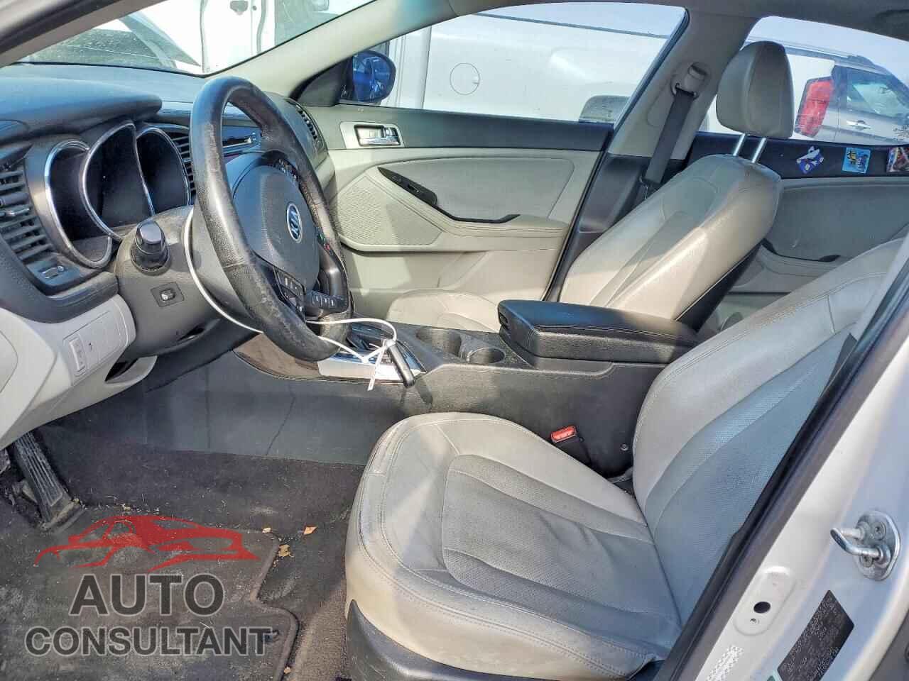 KIA OPTIMA 2011 - KNAGN4A72B5118041