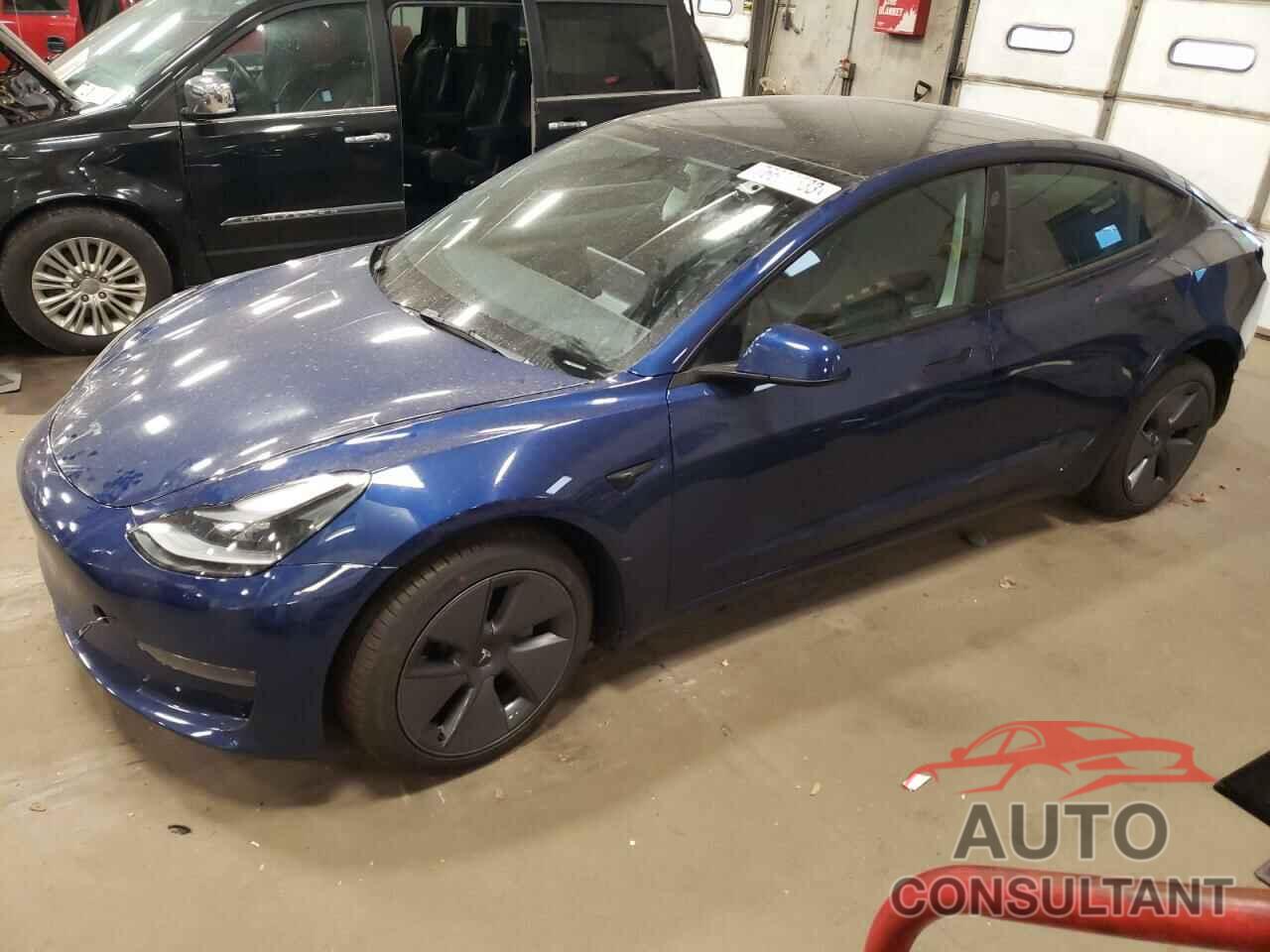 TESLA MODEL 3 2023 - 5YJ3E1EA0PF484933