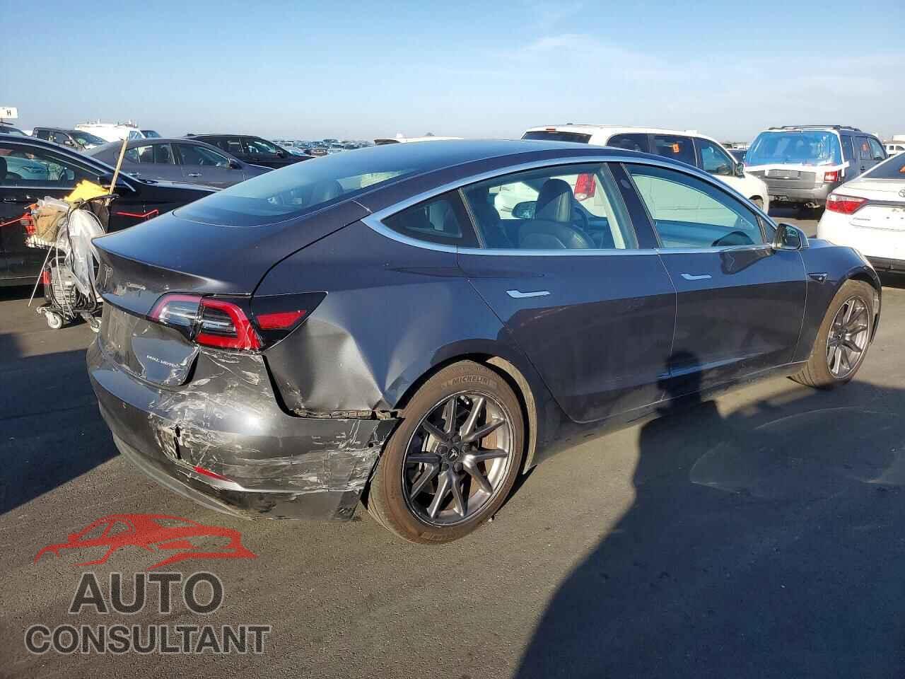 TESLA MODEL 3 2018 - 5YJ3E1EB5JF129076